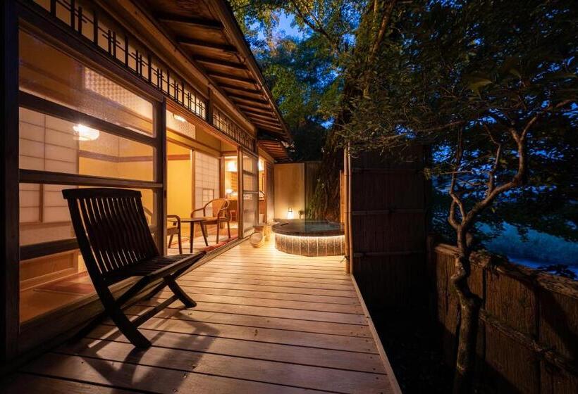 패밀리 스위트, Okutsusou