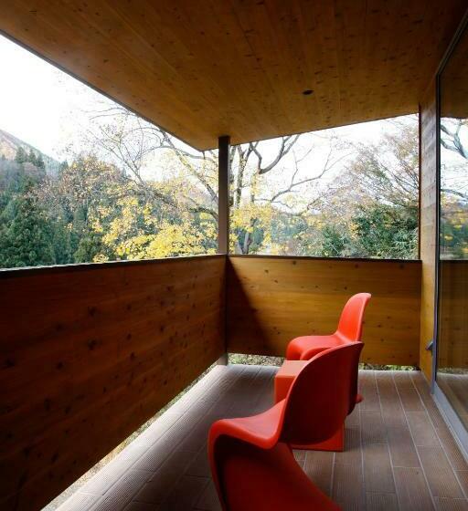 סוויטת ג'וניור, Satoyama Jujo The House