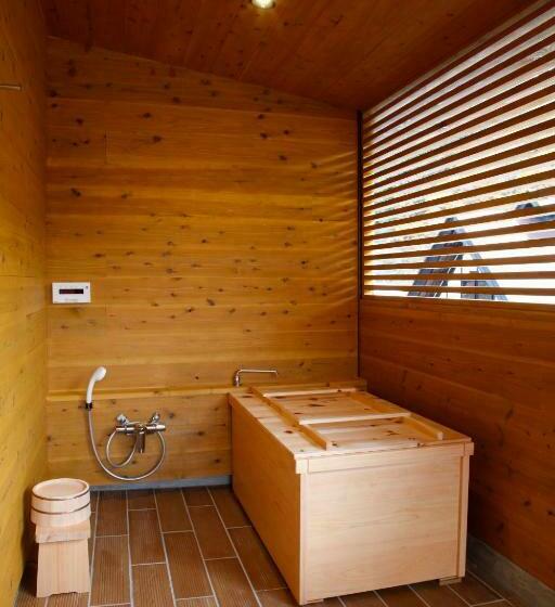 Полулюкс, Satoyama Jujo The House