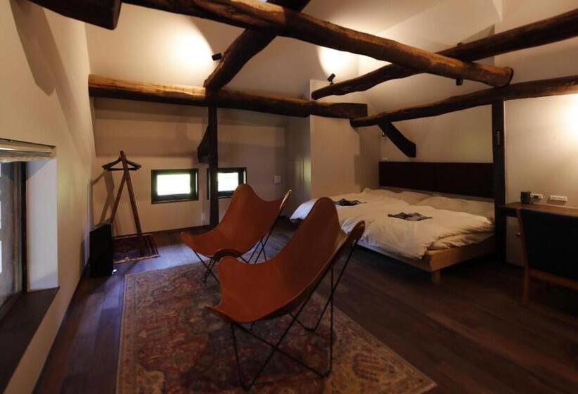 סוויטה אקזקיוטיב, Satoyama Jujo The House