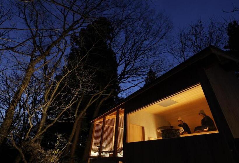 سوییت با چشم‌انداز باغ, Satoyama Jujo The House