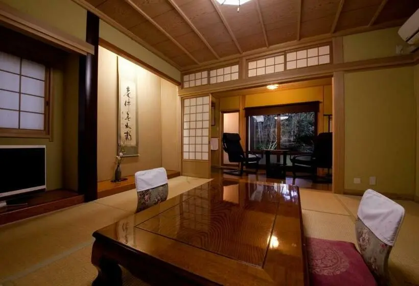 Superior-huone, Ryokan Sennari