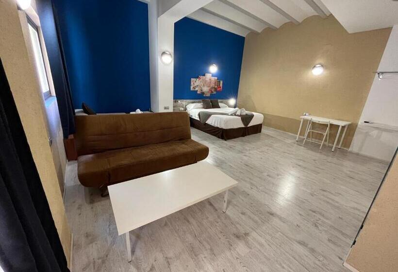 スタンダードトリプルルーム, Casa Del Cigroner