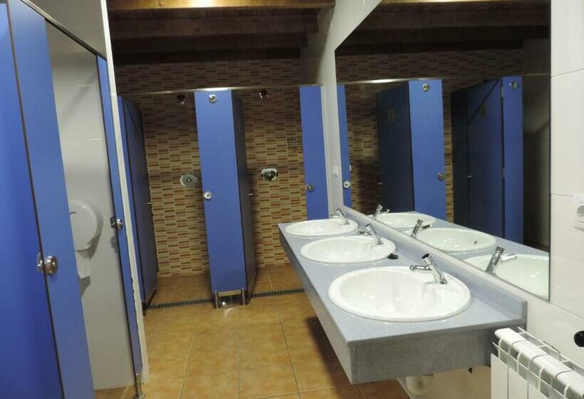 اتاق چهار تخته با دستشویی مشترک, Albergue Santo Tomás De Canterbury Hostel