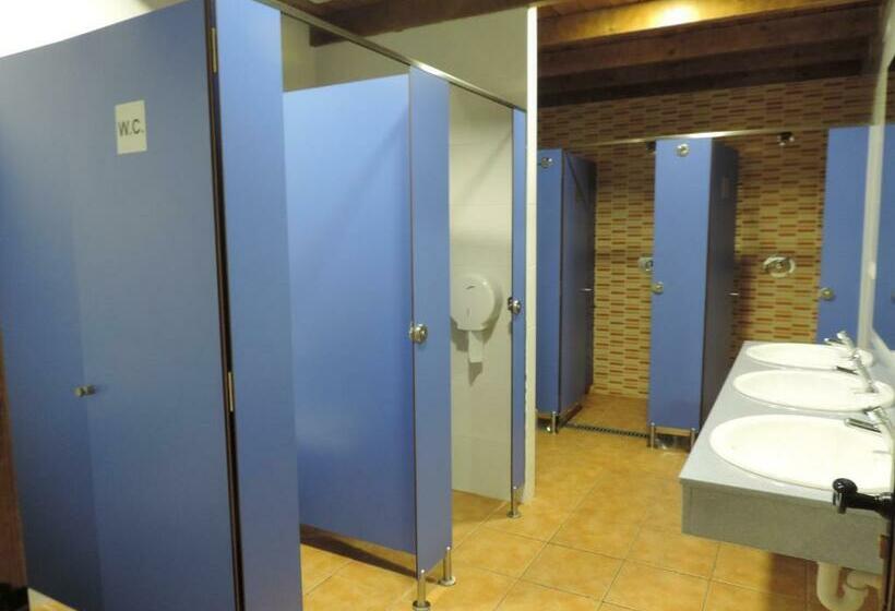 اتاق چهار تخته با دستشویی مشترک, Albergue Santo Tomás De Canterbury Hostel