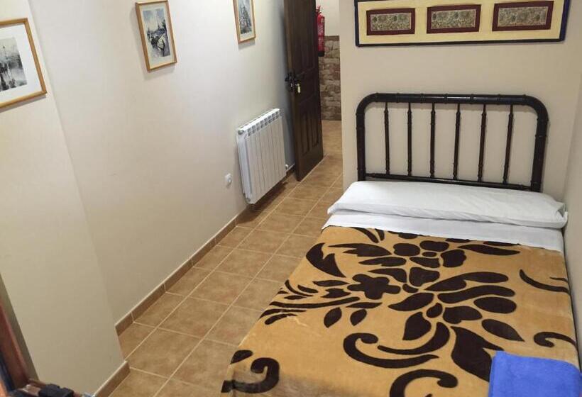 اتاق استاندارد, Albergue Santo Tomás De Canterbury Hostel