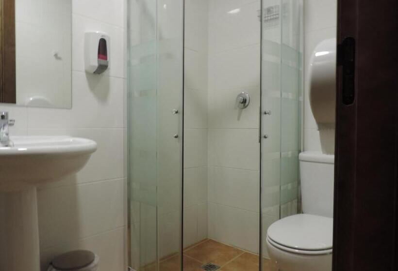 اتاق استاندارد, Albergue Santo Tomás De Canterbury Hostel