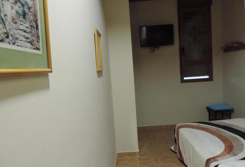 اتاق استاندارد, Albergue Santo Tomás De Canterbury Hostel