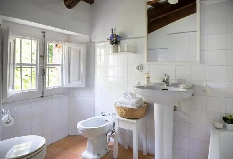 ベーシックルーム, B&b Can Casadella