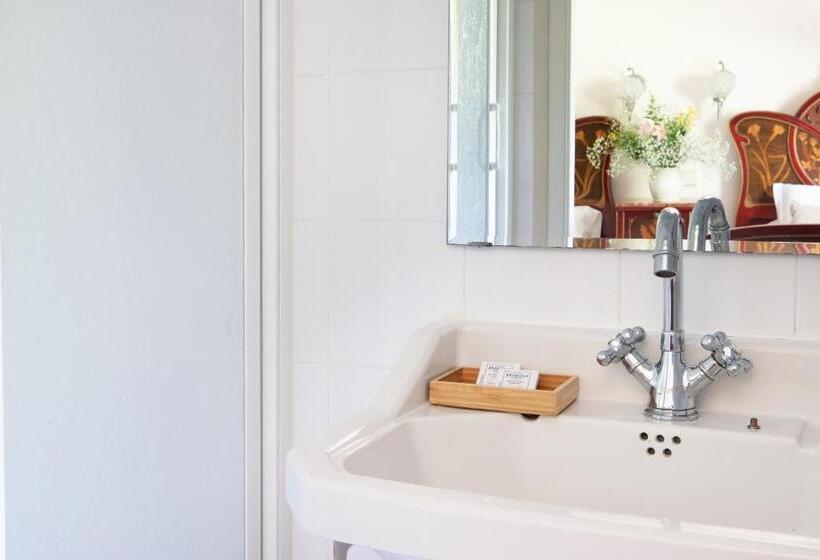 Номер Стандарт, B&b Can Casadella