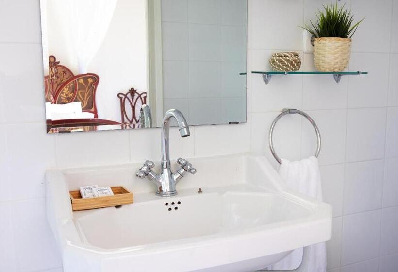 Номер Стандарт, B&b Can Casadella