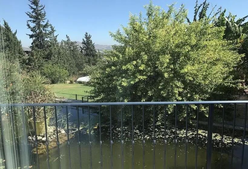 Talo 2 Makuuhuonetta, B&b Cortijo Andaluz