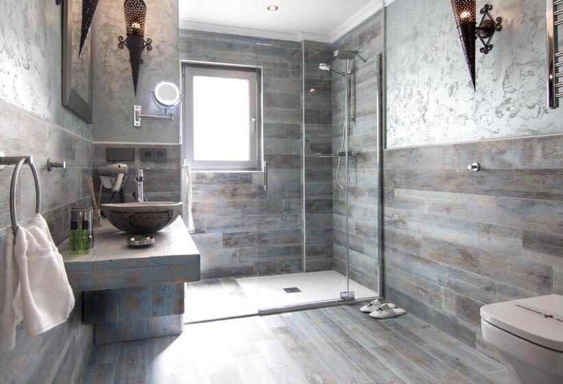 غرفة قياسية ثلاثية مزودة بشرفة, Boutique Hotel Sierra De Alicante