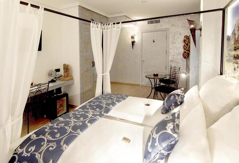 Трехместный Номер Стандарт с Балконом, Boutique Hotel Sierra De Alicante