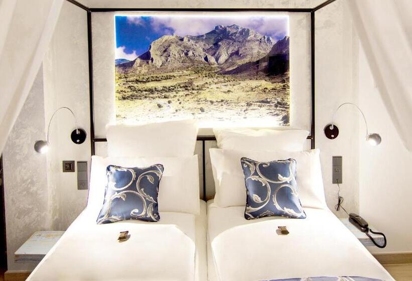 带阳台的三人标准间, Boutique Hotel Sierra De Alicante