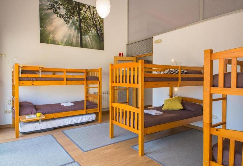 غرفة عائلية, Casa Albergue Picota