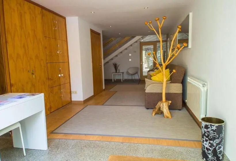 Perhehuone, Casa Albergue Picota