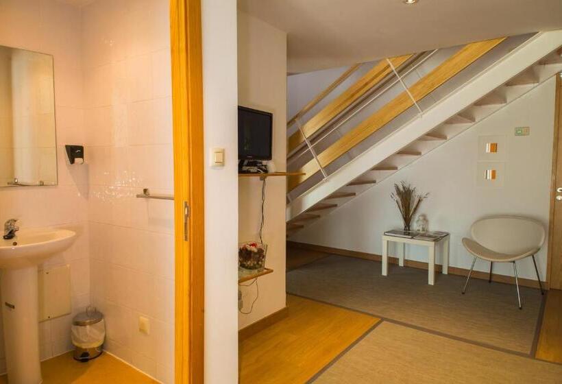 غرفة عائلية, Casa Albergue Picota