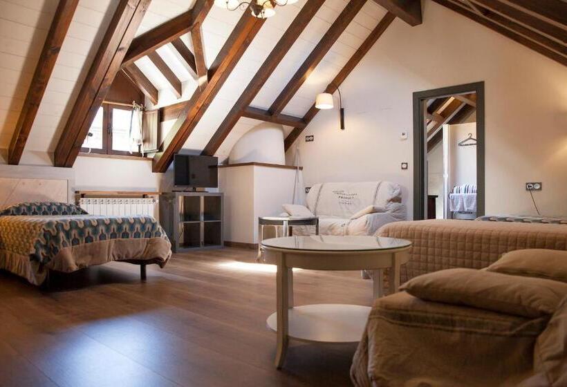 חדר משפחתי, Hostel Albergue Monte Perdido