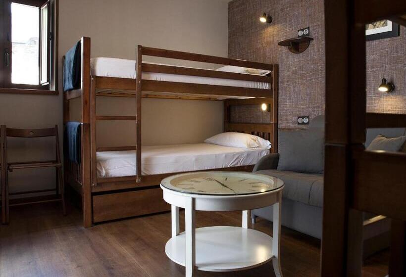 חדר סטנדרט לארבעה, Hostel Albergue Monte Perdido