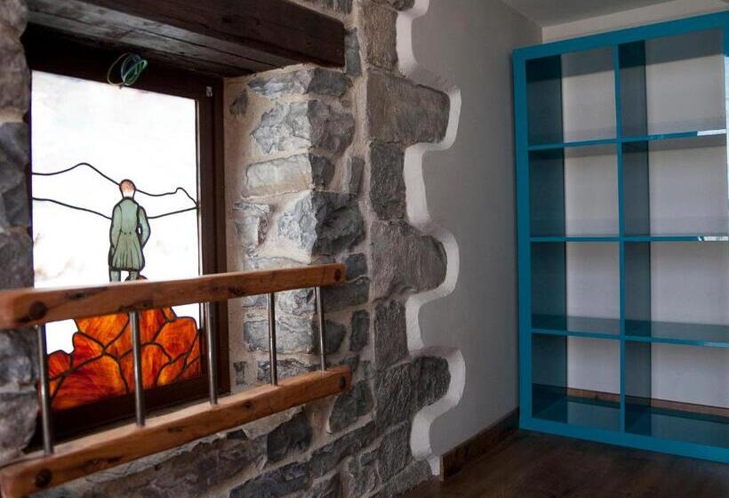 Семейный Номер, Hostel Albergue Monte Perdido