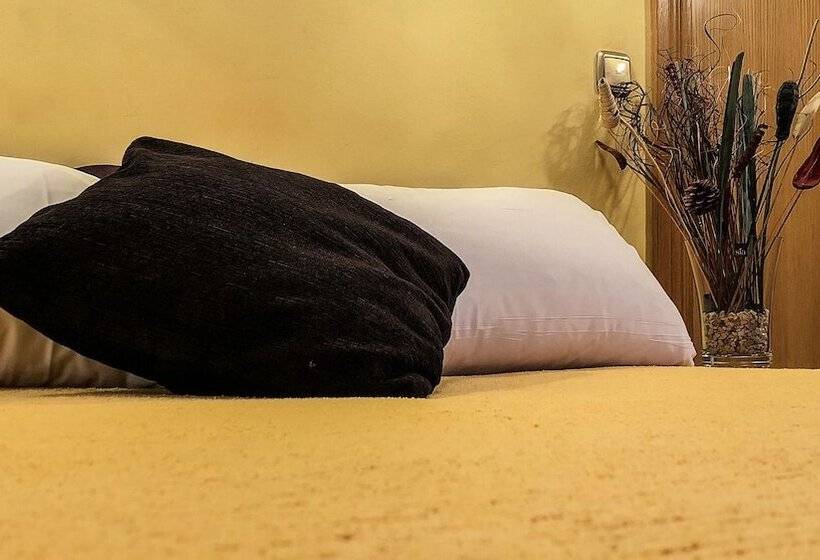 スタンダードルーム, A Nieu