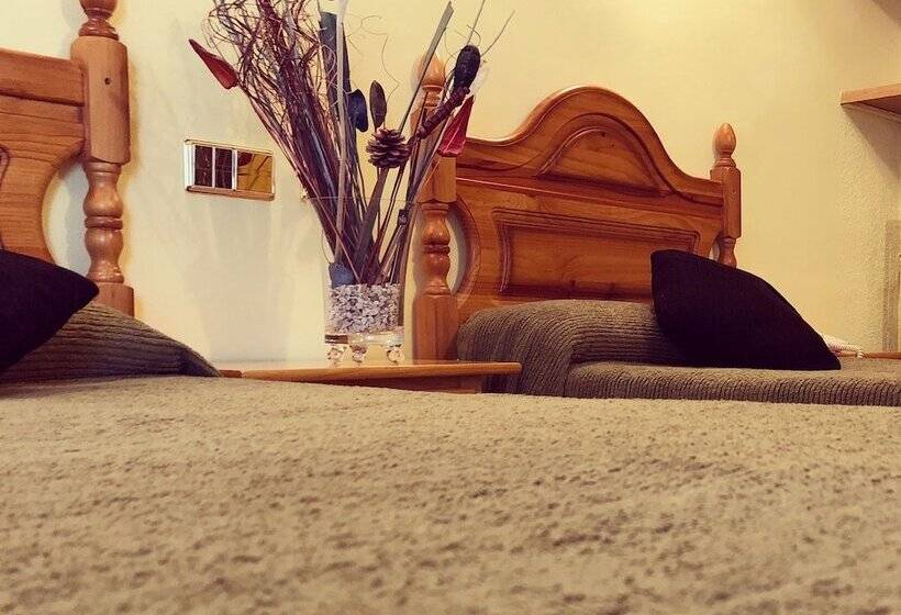 スタンダードルーム, A Nieu