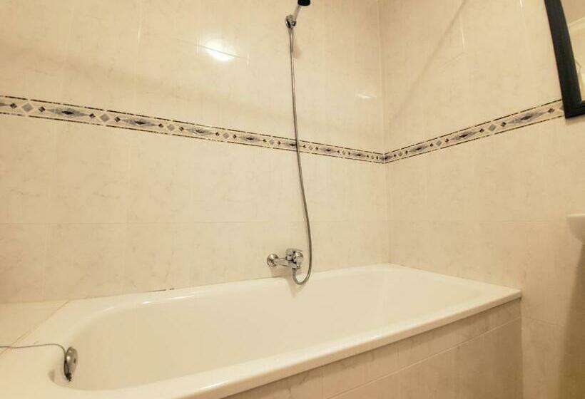 Номер Стандарт Вид на Горы, Arco Del Sol