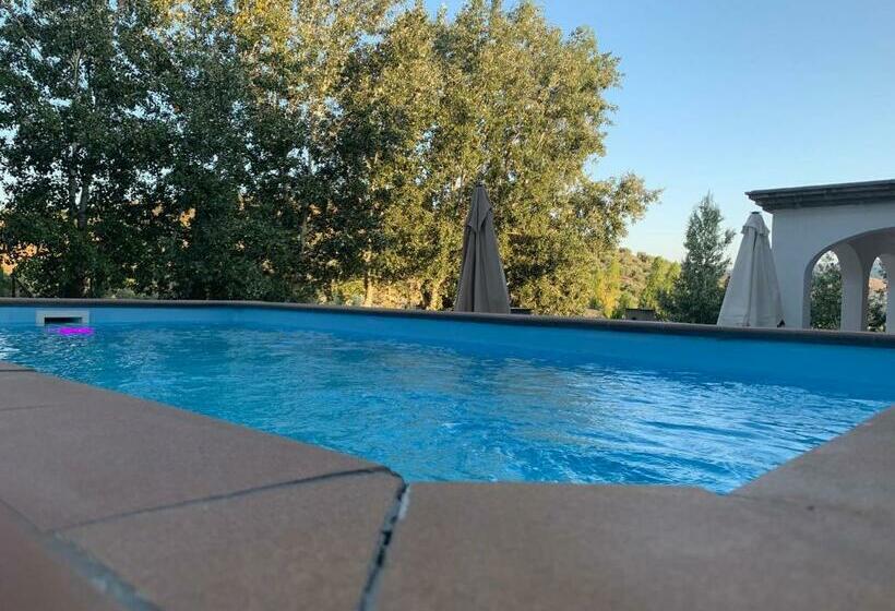 Номер Стандарт Вид на Горы, Arco Del Sol