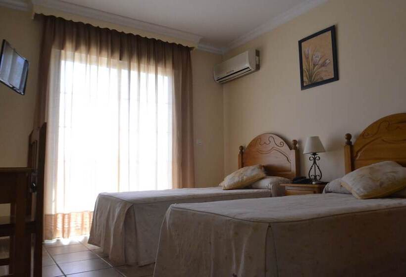 Номер Стандарт Вид на Горы, Arco Del Sol