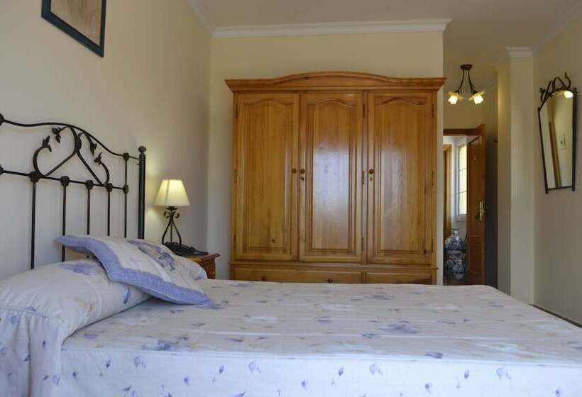 Номер Стандарт Вид на Горы, Arco Del Sol