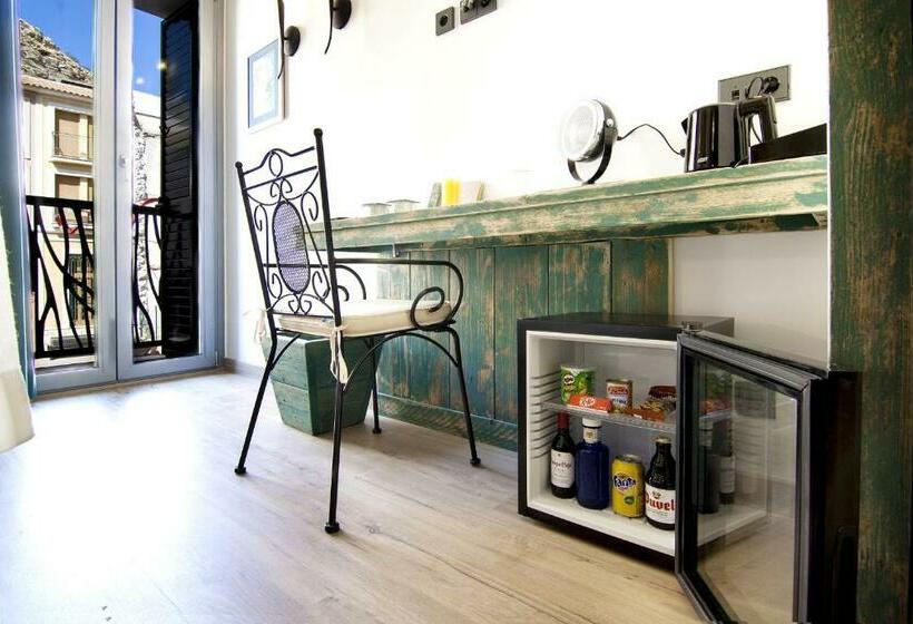 带阳台的三人标准间, Boutique Hotel Sierra De Alicante