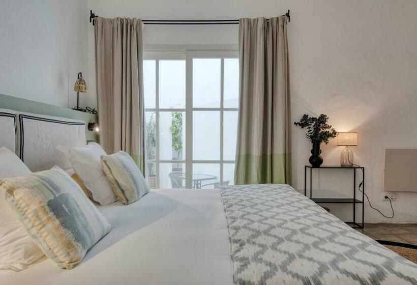 غرفة قياسية داخلية, Can Alberti 1740 Boutique