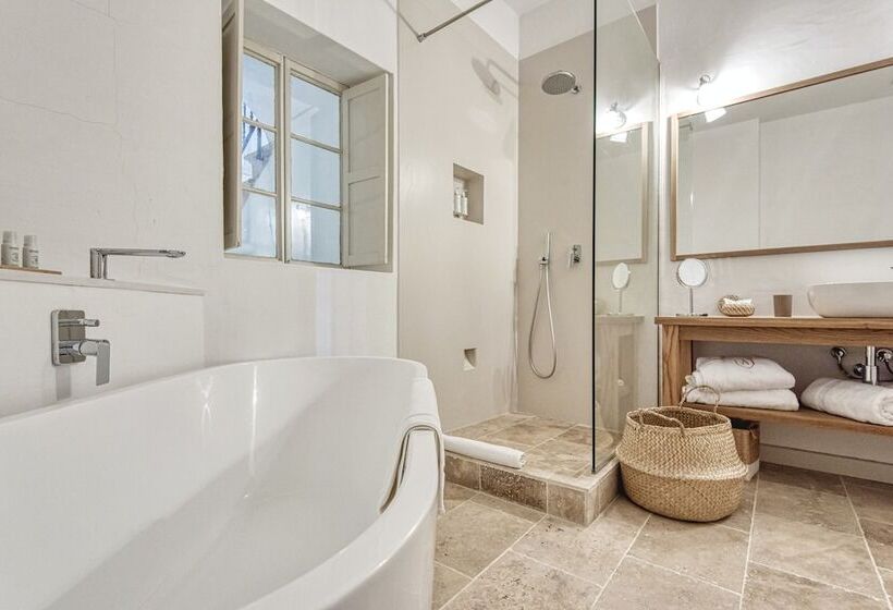 جناح, Can Alberti 1740 Boutique