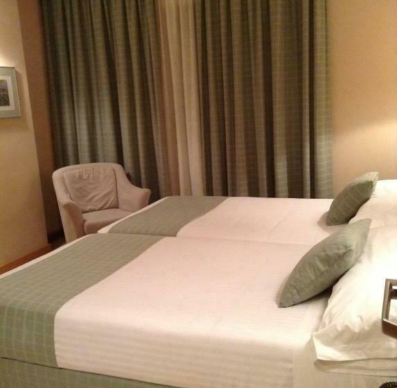 غرفة قياسية, Central