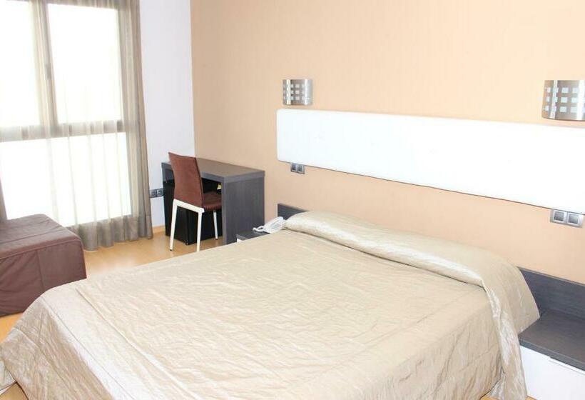 标准间, Ciutat D Amposta