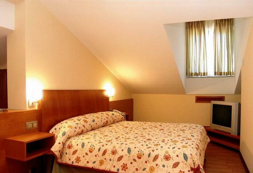 غرفة قياسية, Complejo El Carrascal