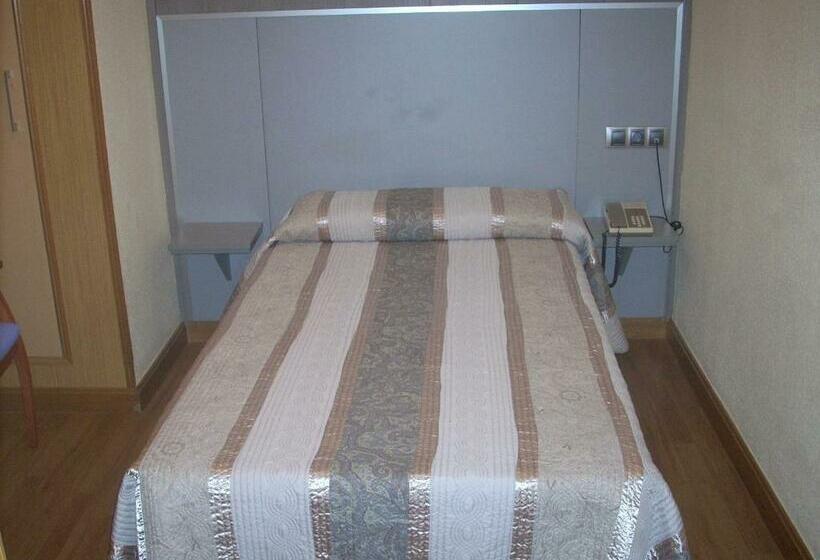 غرفة قياسية, Corona De Castilla