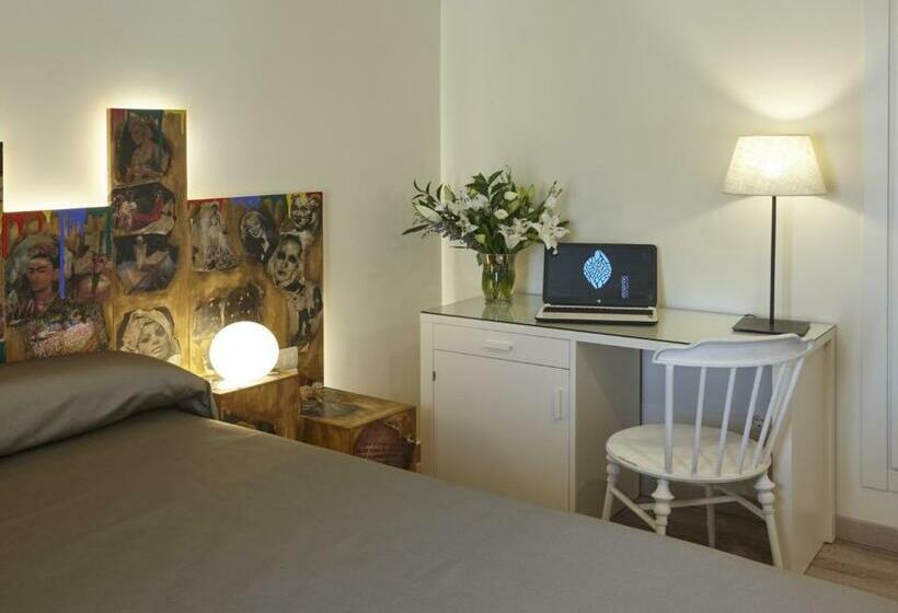 Номер Стандарт, Galeria Essentia