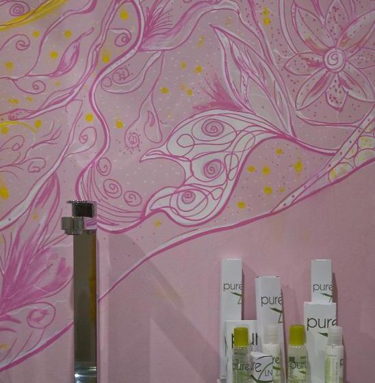 スタンダードインサイドビュールーム, Galeria Essentia