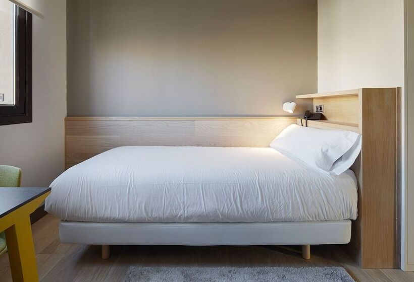 اتاق استاندارد یک نفره, Imaz