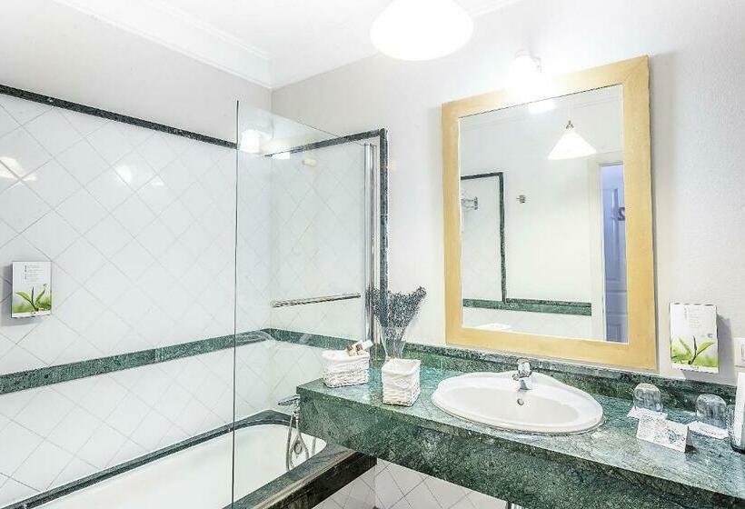 Полулюкс, Labreña