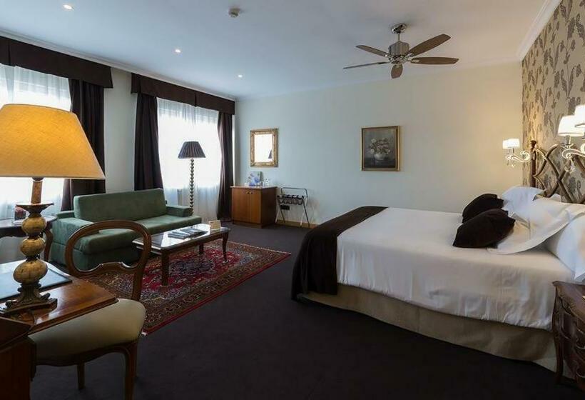 Номер Стандарт, Los Cinco Enebros