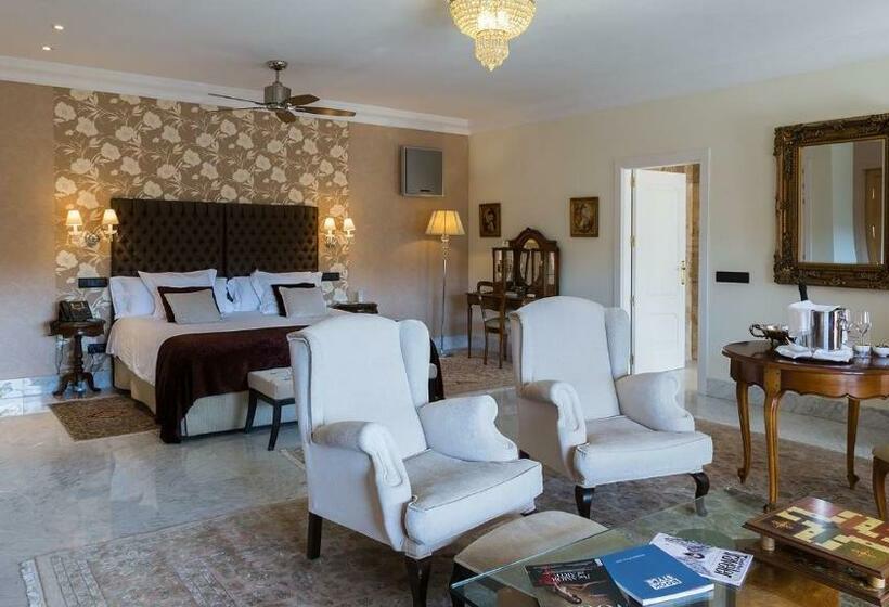 Номер Deluxe, Los Cinco Enebros