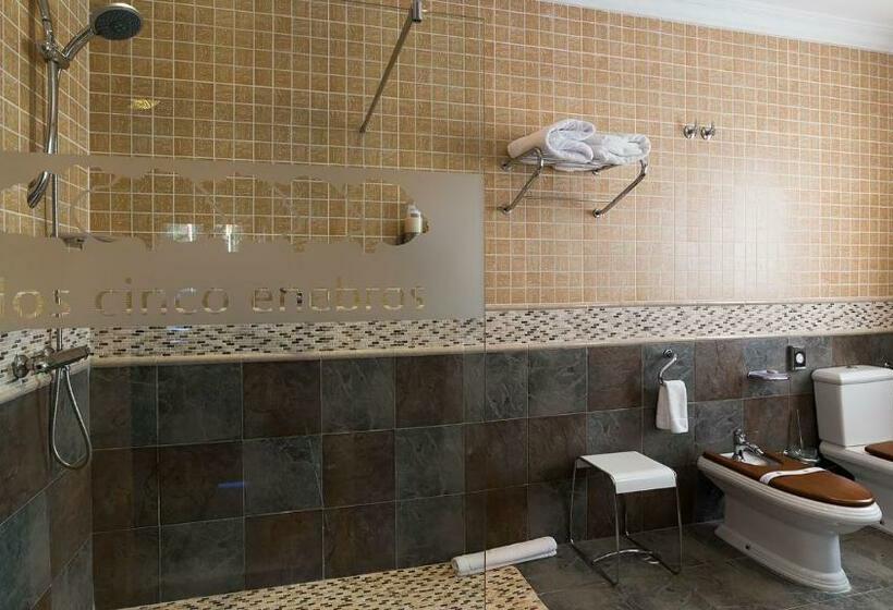 Люкс Повышенной Комфортности, Los Cinco Enebros