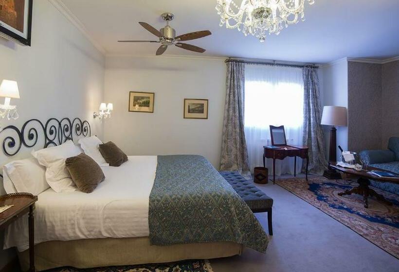 Полулюкс, Los Cinco Enebros