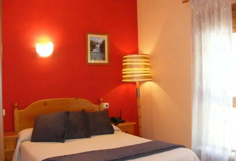 3-Bett-Standardzimmer, Mesón De Salinas