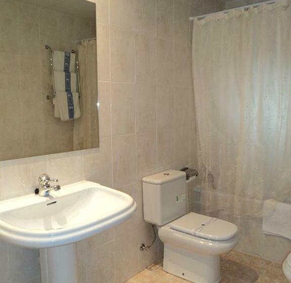 Номер Стандарт Трехместный, Mesón De Salinas