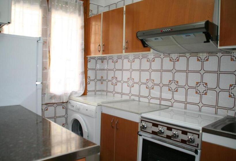 Апартаменты 2 Спальни, Mesón De Salinas