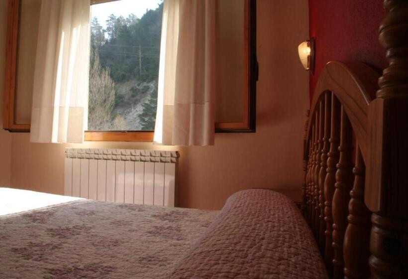 Апартаменты 2 Спальни, Mesón De Salinas